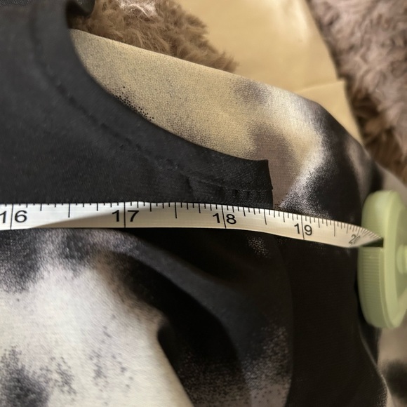 This little number will have you feeling like you’re starring in ‘The Matrix’! - Picture 3 of 9